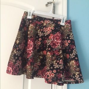 Forever 21 floral pattern miniskirt